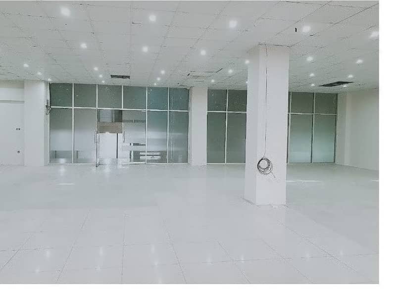 Area 3000 SqFt Corporate Office Available For Rent On Reasonable Rent in Main Boulevard Road Gulberg 3 Lahore 1