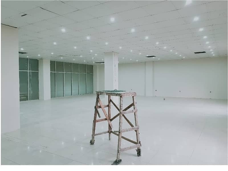 Area 3000 SqFt Corporate Office Available For Rent On Reasonable Rent in Main Boulevard Road Gulberg 3 Lahore 5