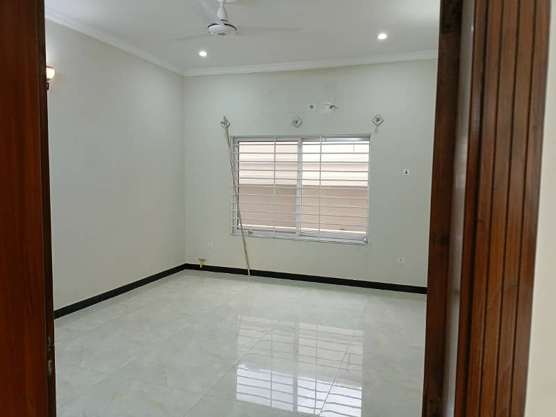 UPPER Portion for Rent, 3 Bedroom House for Rent in Soan Garden Block F Near To Punjab Cash & Carry 0