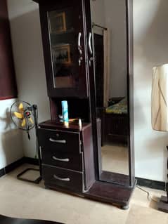 Dressing table with 6ft mirror