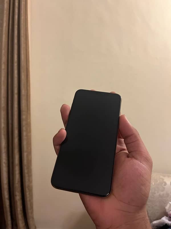 iphone xs max 3