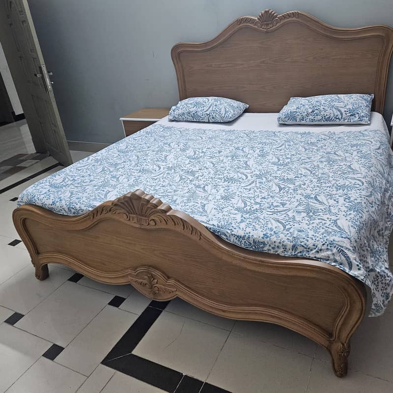 Oak colored Bed set 1