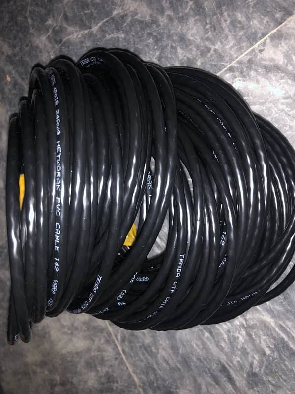 High speed Ethernet cable 130 feet / 40m CAT 6 1