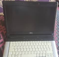 Fujitsu Laptop core i5