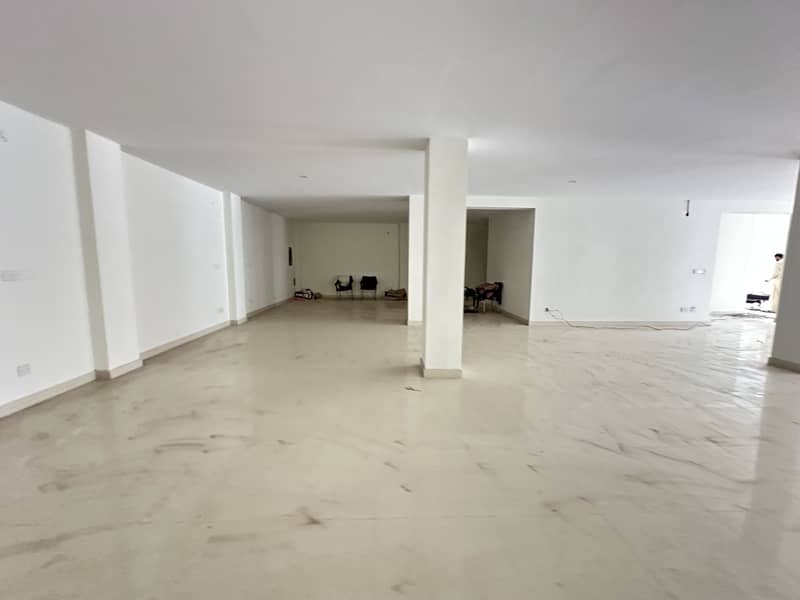 Commercial Floor Available for Software house and Call center 2