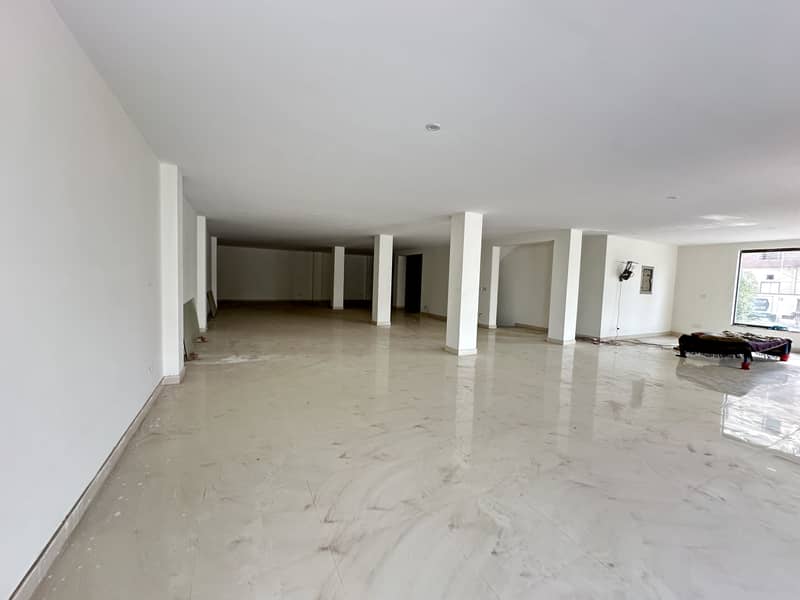 Commercial Floor Available for Software house and Call center 7