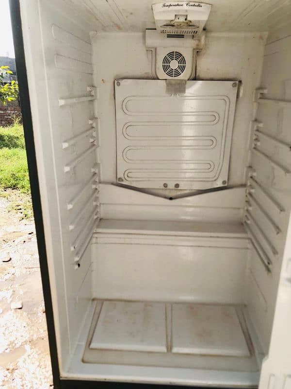 dawlence refrigerator for sale adrees bara Dari Gali no 6 gujrat 11