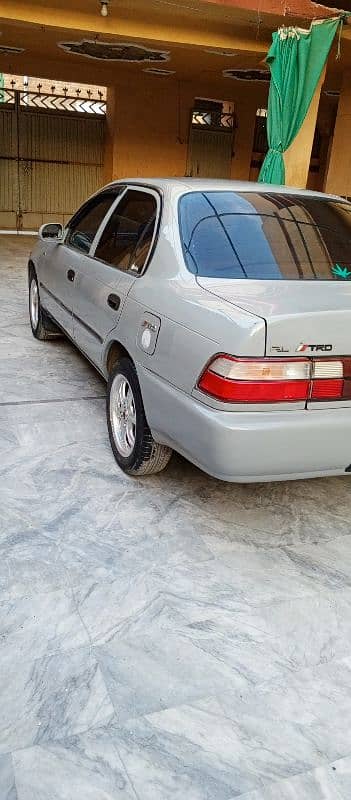 Toyota Corolla 2.0 D 1996 7