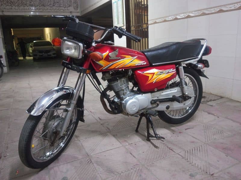 Honda 125 Karachi number 0