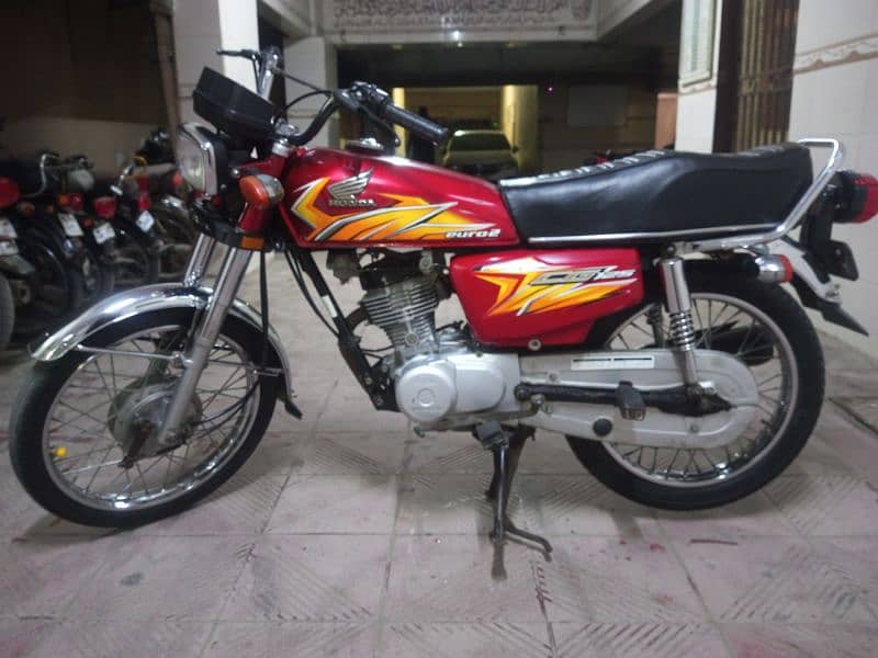 Honda 125 Karachi number 1