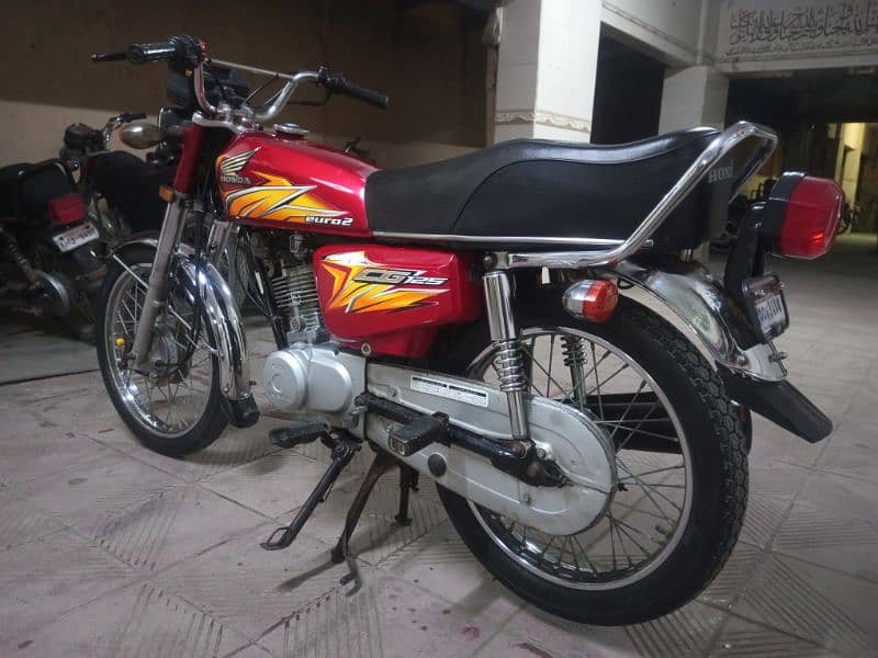 Honda 125 Karachi number 3