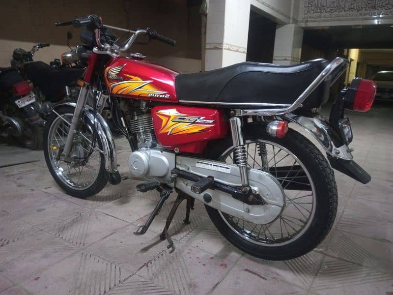 Honda 125 Karachi number 5