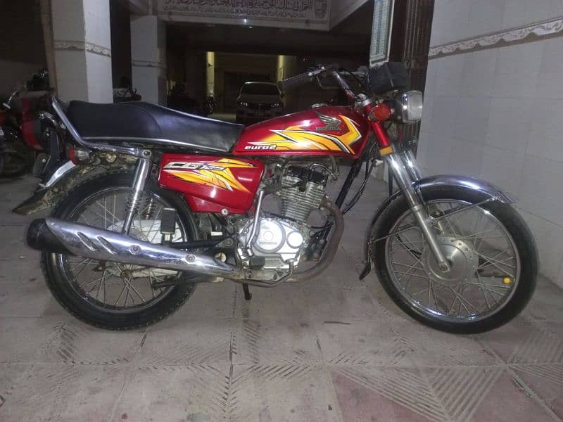 Honda 125 Karachi number 16