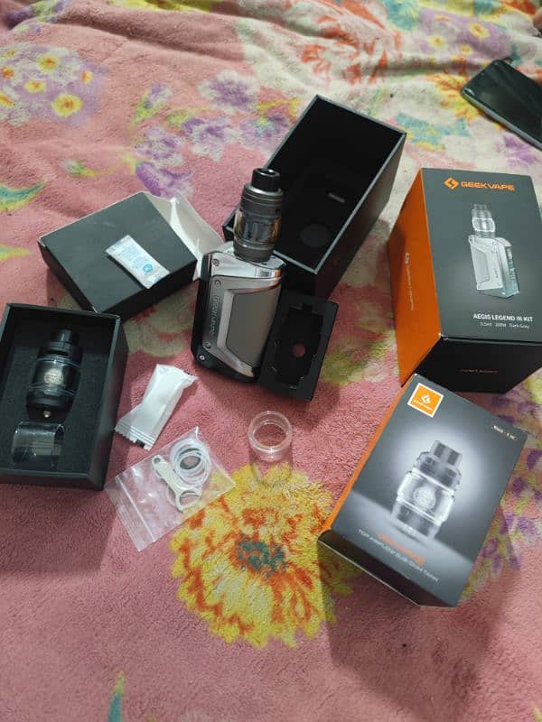 Geek Vape. . AEGIS LEGEND III KIT 200W DARG GRAY 8