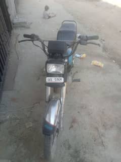 road prins bike all ok need mony. . Rs 28500