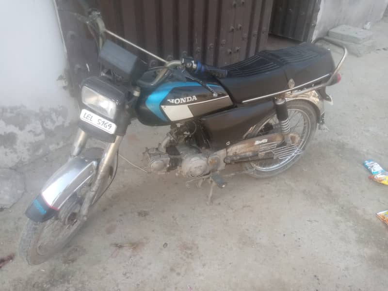 road prins bike all ok need mony. . Rs 28500 1