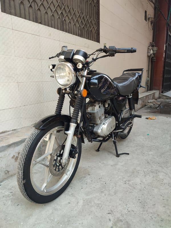 Suzuki GS 150 SE 1