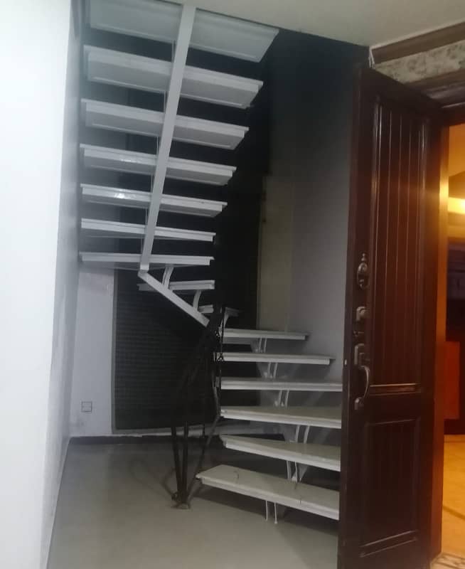 Affordable 8 Marla Full House For Rent In DHA Phase 3,Block Z, Lahore. 20