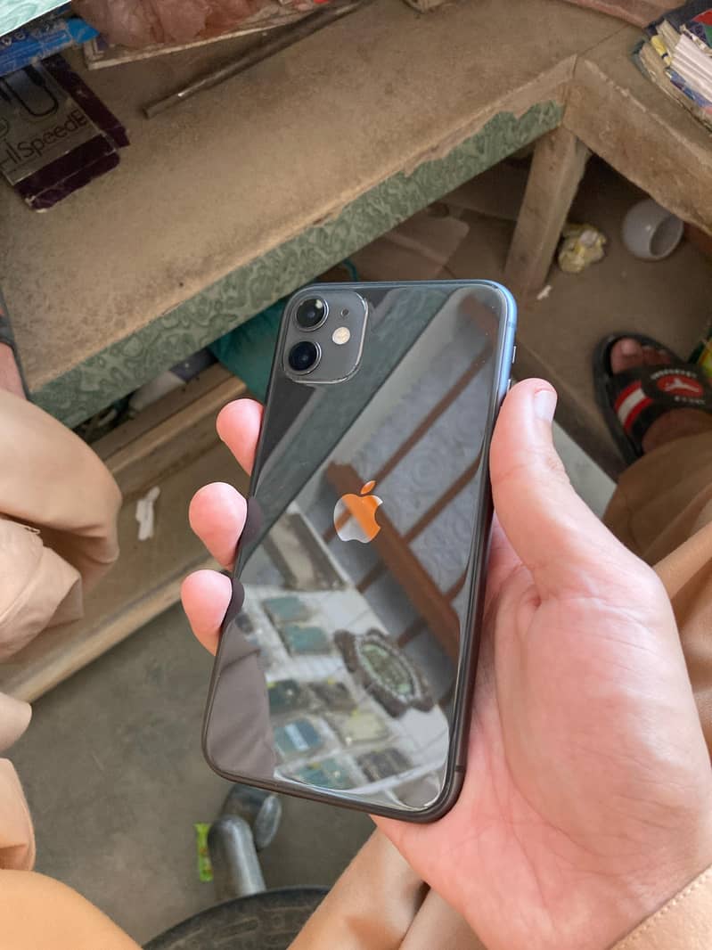 iPhone 11 black  2