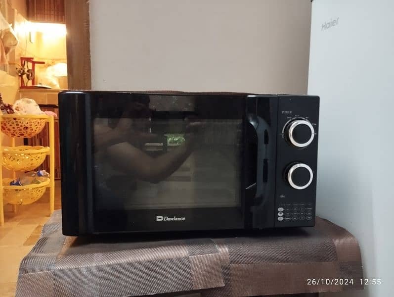 Dawlance Microwave Oven MD4 In mint condition working Perfect 0