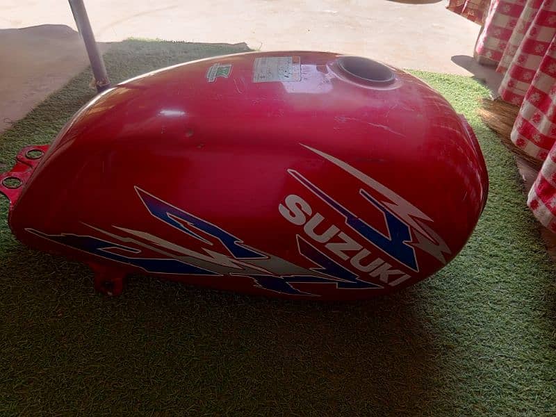 GS 150 FUEL TANK 1