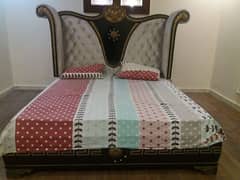 King size Bed, side Tables, dressing table 0