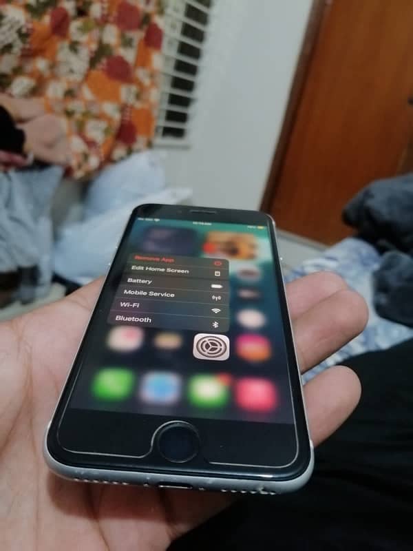 iPhone SE 2020 128GB Factory unlock non pta 5