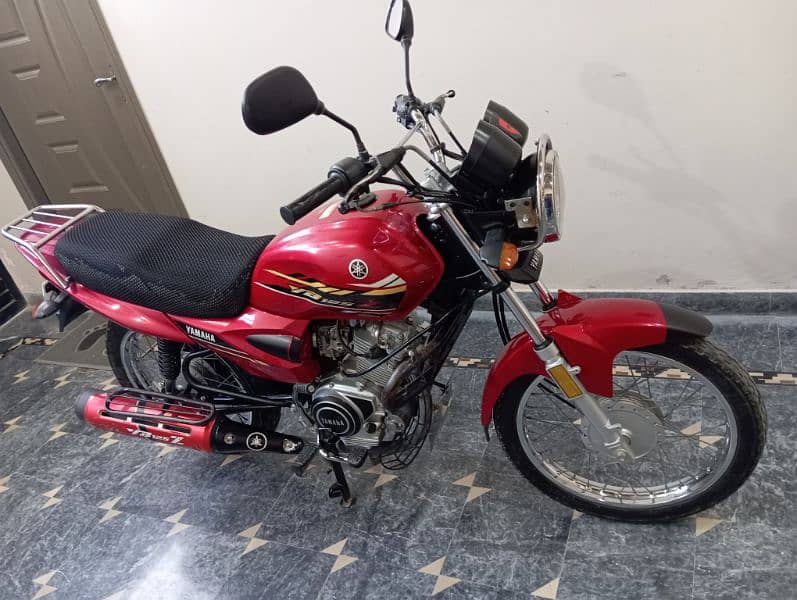 YAMAHA YB-125Z (2022) MODEL 1