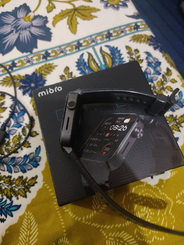 I am sale mibro t1 smart watch 8/10 condition 3