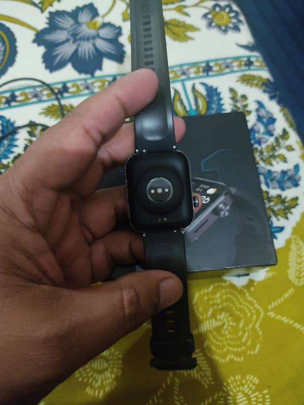 I am sale mibro t1 smart watch 8/10 condition 5