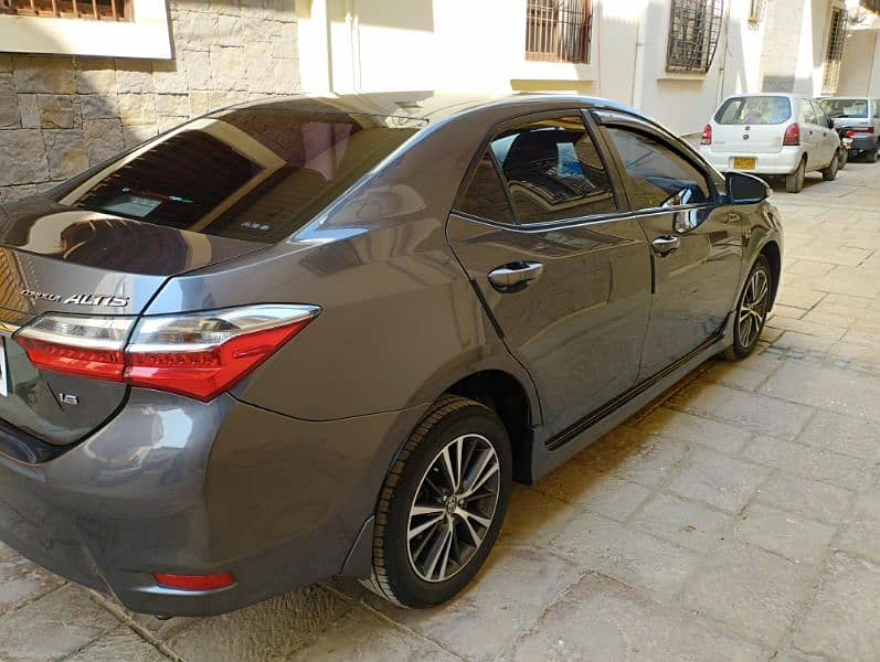 Toyota Corolla Altis 2018 3