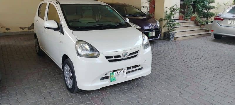 Daihatsu Mira 2013 3