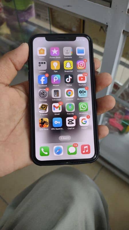 urgent sale iphone x 64 gb 3