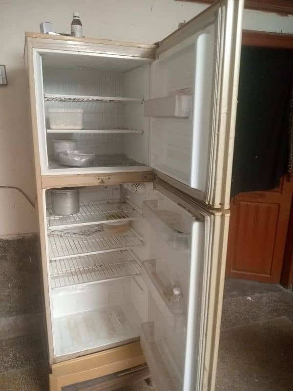 freezer second hand. . . . . . for sale . . . . . . . 1