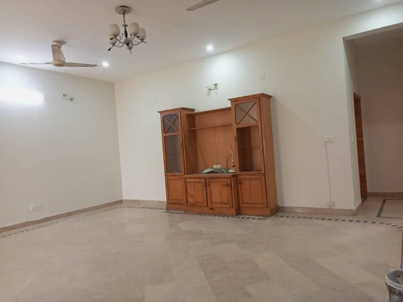 10 Marla Upper Portion For Rent In G-13/4 Islamabad 0