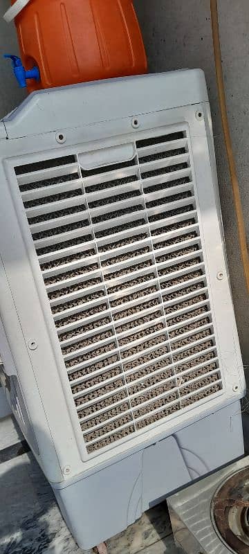 Jumbo 12 volt air cooler with 12v supply 1