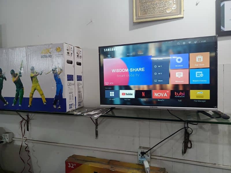 BIG OFFER 32,,INCH Q MODEL UHD. 16000. NEW 03004675739 1