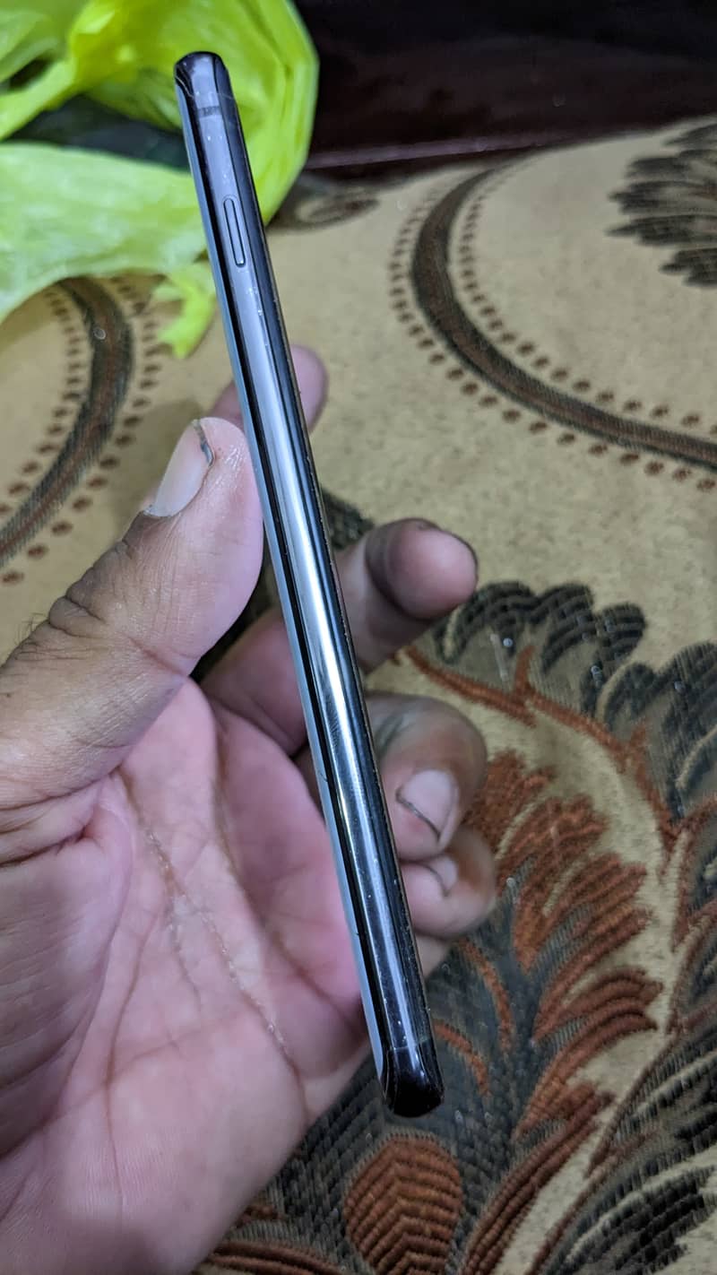 Samsung s10 8/128 patch aprov glass crack but working properly 4