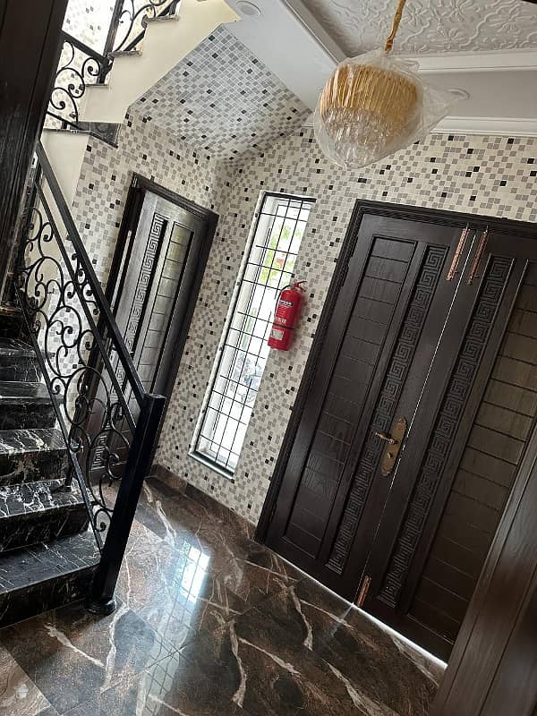 10 MARLA BRAND NEW HOUSE FOR SALE LDA APPROVED GAS AVAILABLE IN CENTRAL BLOCK PHASE 1 BAHRIA ORCHARD LAHORE 12