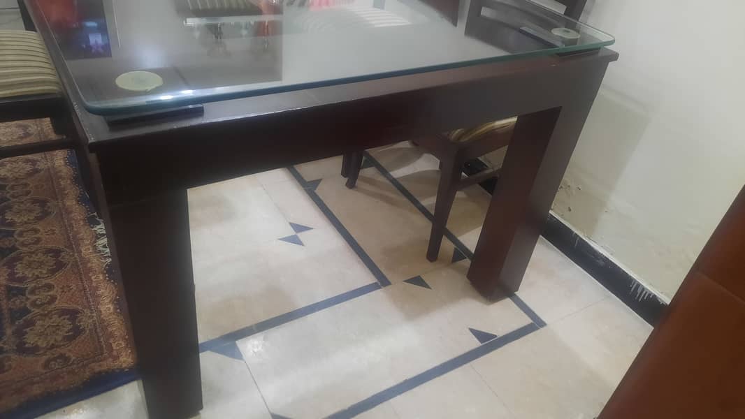 Dining Table 06 Seater with Glass Top 2