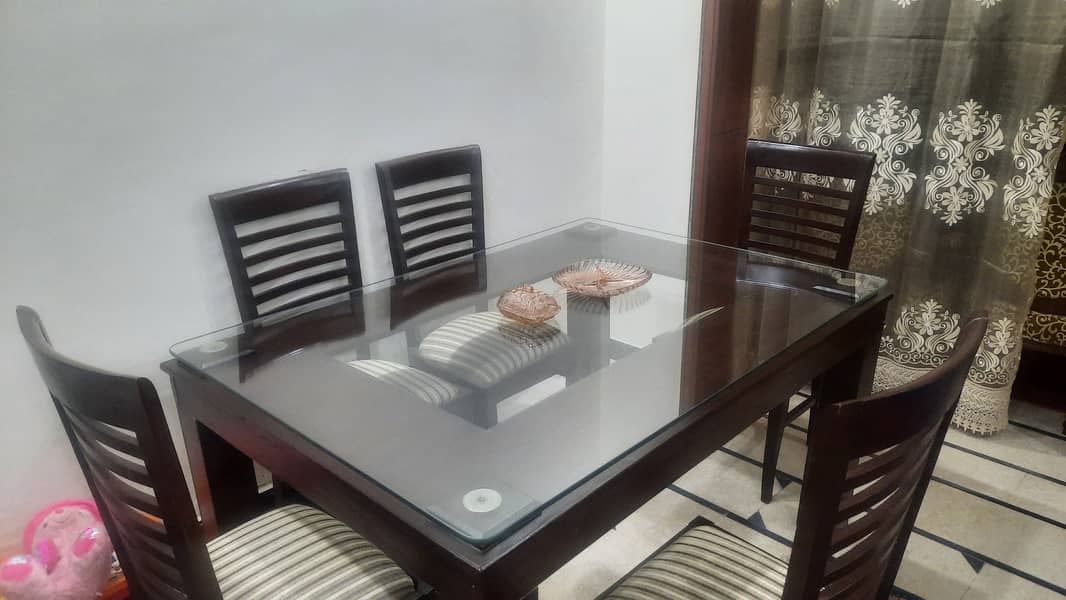 Dining Table 06 Seater with Glass Top 3