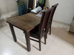 dining table with chairs (wood) used