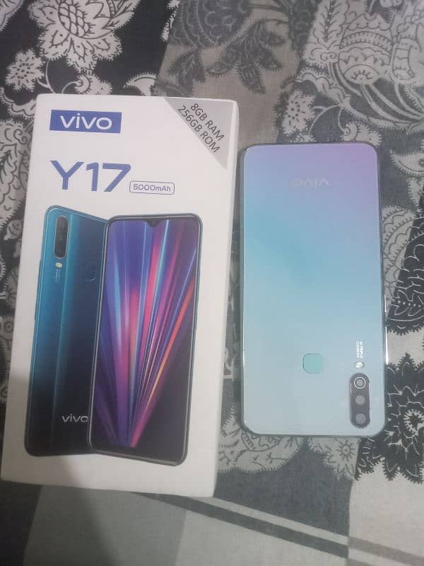 Vivo f17 1