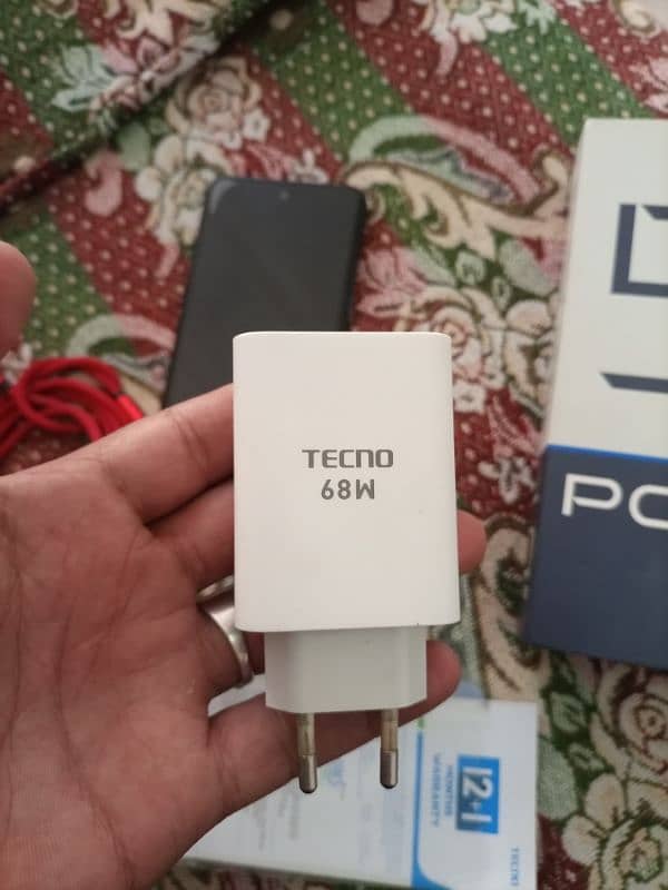 Tecno pova 5 pro 5g , 16/256 7