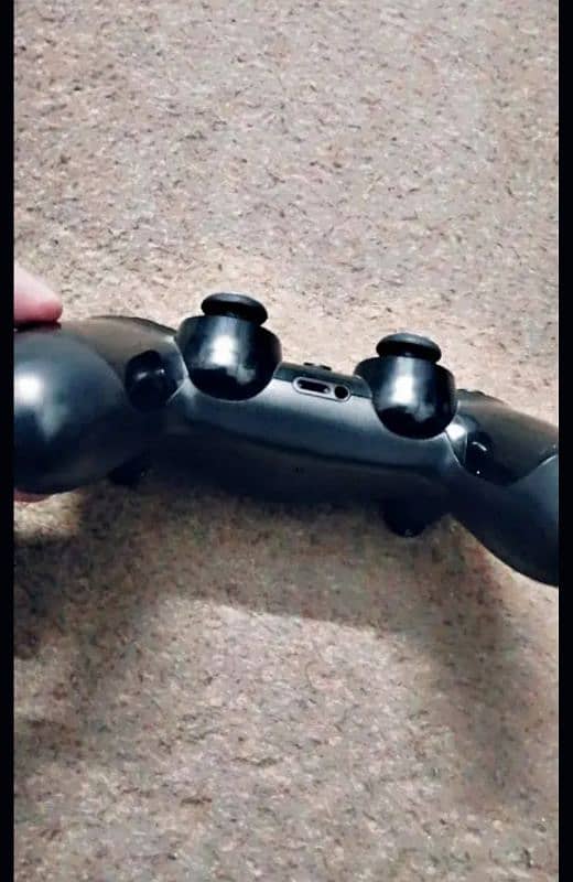 ps4 controller   for sale location muzffarbad 2