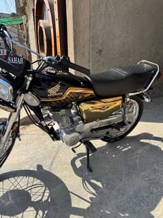 CG 125 SPECIAL EDITION GOLDEN