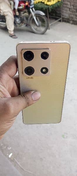 infinix note 30 pro 10