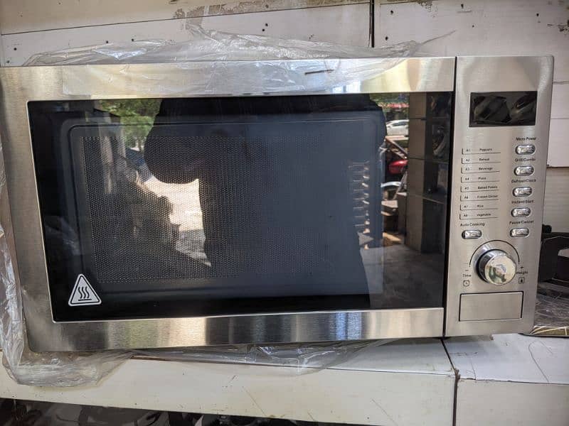 midas built-in Microwave Oven 1