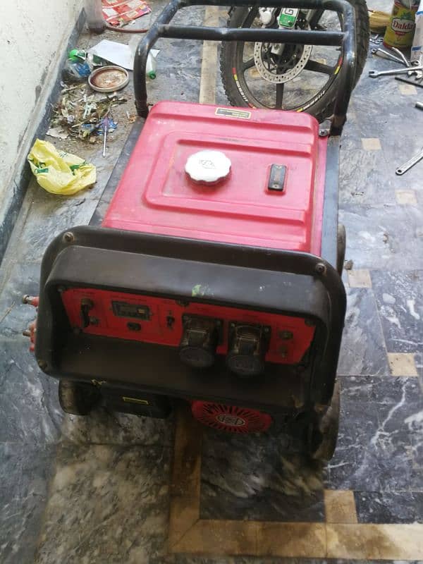 Generator 6kw solar lgwa lia h is lia sale kr raha hu gas kit lgi hu 4