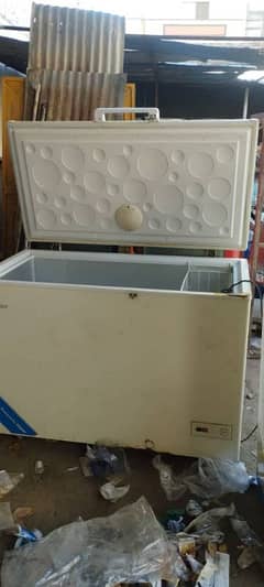 d Freezer for sale urgent